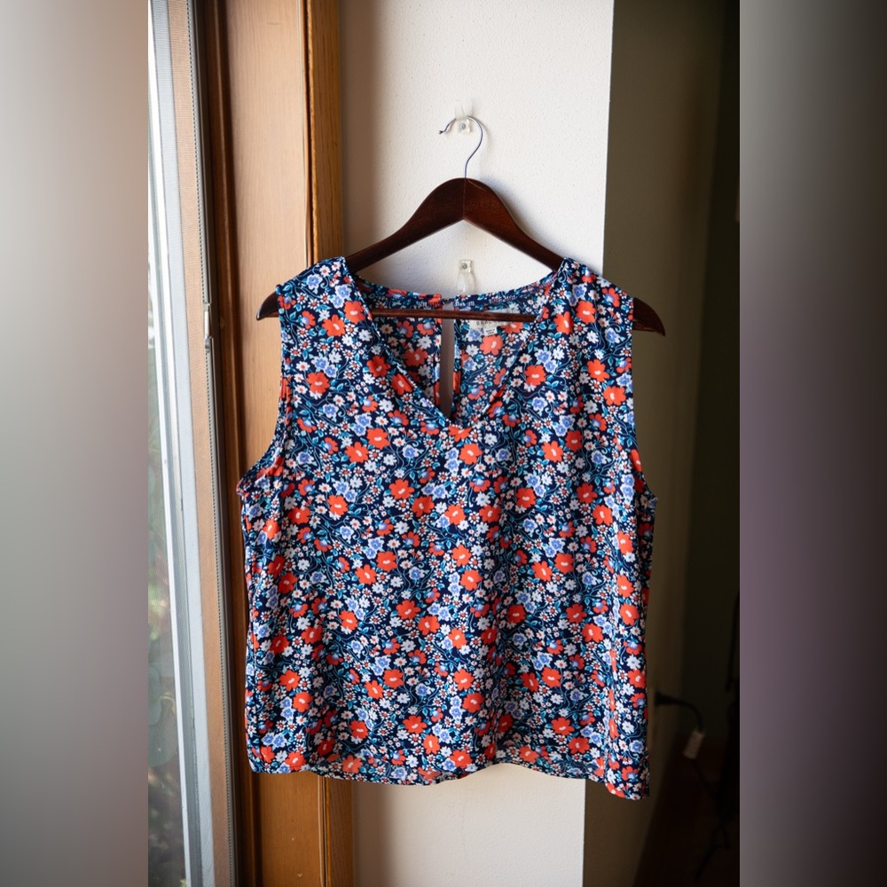 ModCloth blue floral tank top